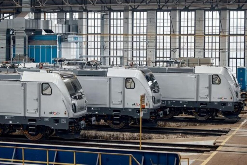 Alstom Delivers First Trainset to Delhi Metro Rail Corporation ...