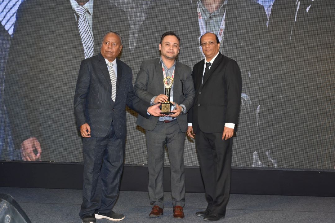 Mr. Prashant Sinha, Head of Marketing, WIKA India, recognised as the 'Emerging Leader Under 40' at the IEC Annual Awards 2024 for his dedication and excellence.