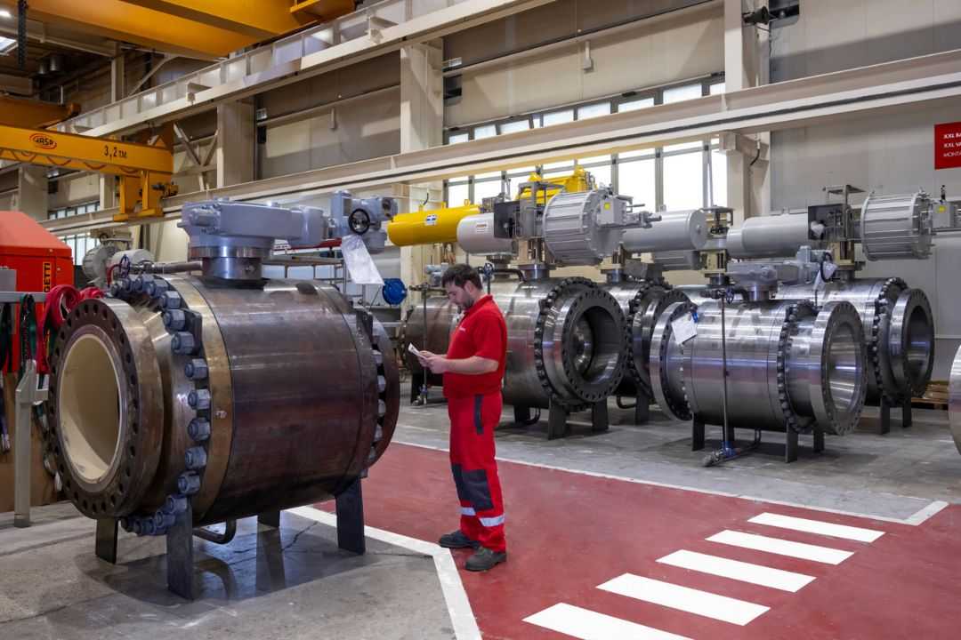 Mro Manufacturing AMPO Service Delivers High-Pressure Large-Diameter MRO Valves for ...