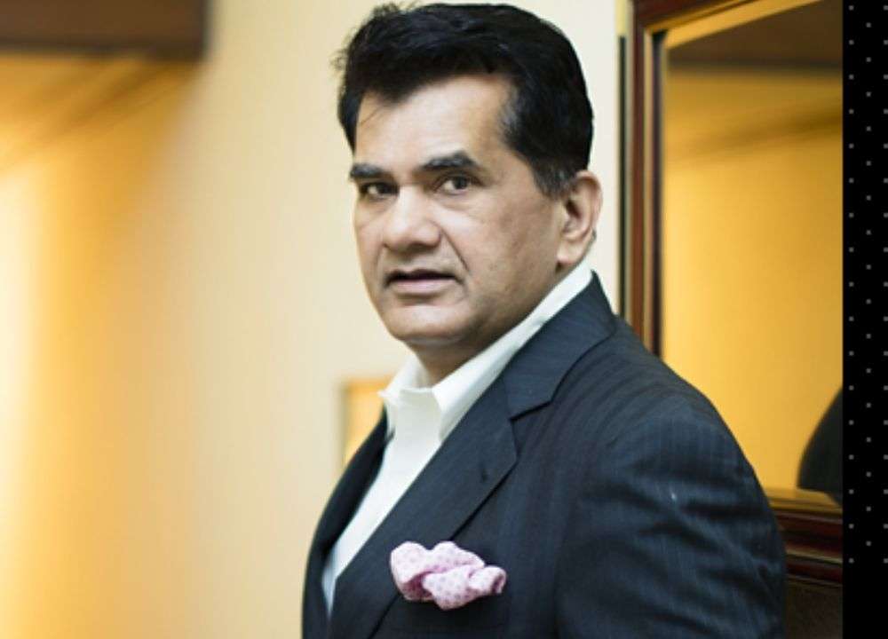 amitabh-kant-visits-jcb-uk-headquarters